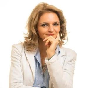 Vincze-Andor Eszter